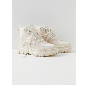 Doc Marten Boury Boots